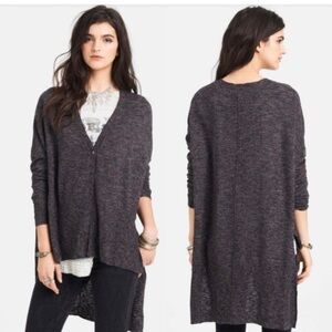 Free People TGIF Oversized Cardigan Snap front Hi-Low Size X Small Black multi